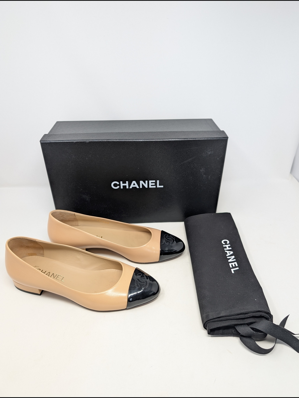 Chanel Ballet Flats CC Cap Toe Two Tone Patent Leather Beige Black Size 37